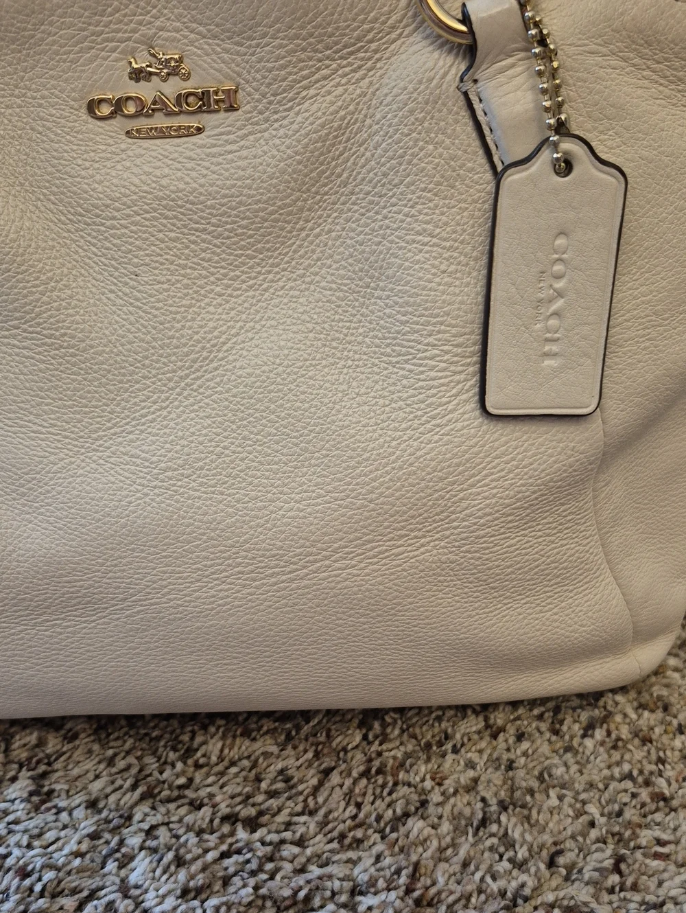 COACH KELSEY White Leather Shoulder Bag Authentic with Strap